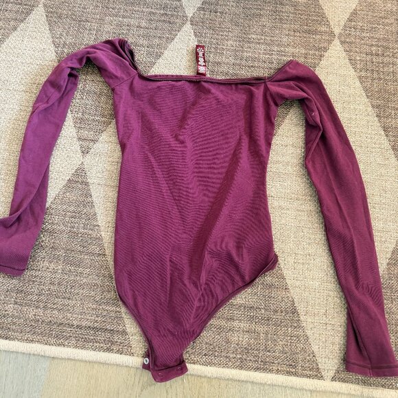 Naked sliver sheer holiday set - Picture 1 of 2